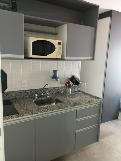 Master No Centro De Sao Paulo, Com Garagem Gratis, Ao Lado Do Metro E 25 De Marco *