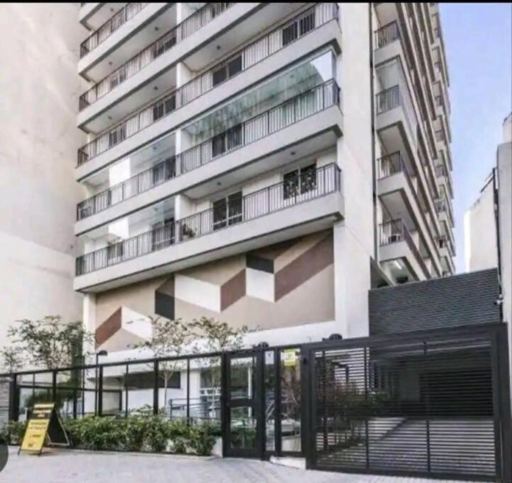 Master No Centro De Sao Paulo, Com Garagem Gratis, Ao Lado Do Metro E 25 De Marco Apartamento