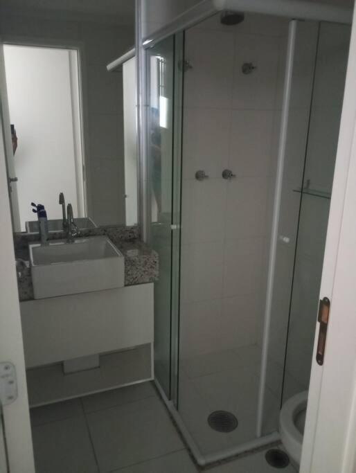 Master No Centro De Sao Paulo, Com Garagem Gratis, Ao Lado Do Metro E 25 De Marco *